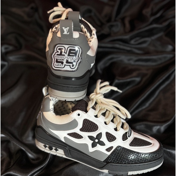 The LV Skate sneaker is revisited this season in a mix of materials - Picture 6 of 7
